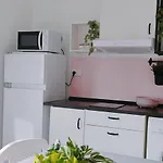 APPARTAMENTO ROSA OVER THE RAINBOW APARTMENTS Lido di Jesolo